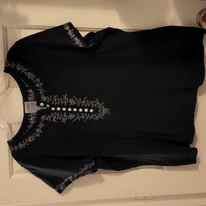 Avenue Black Embellished Tee-sz 18/20